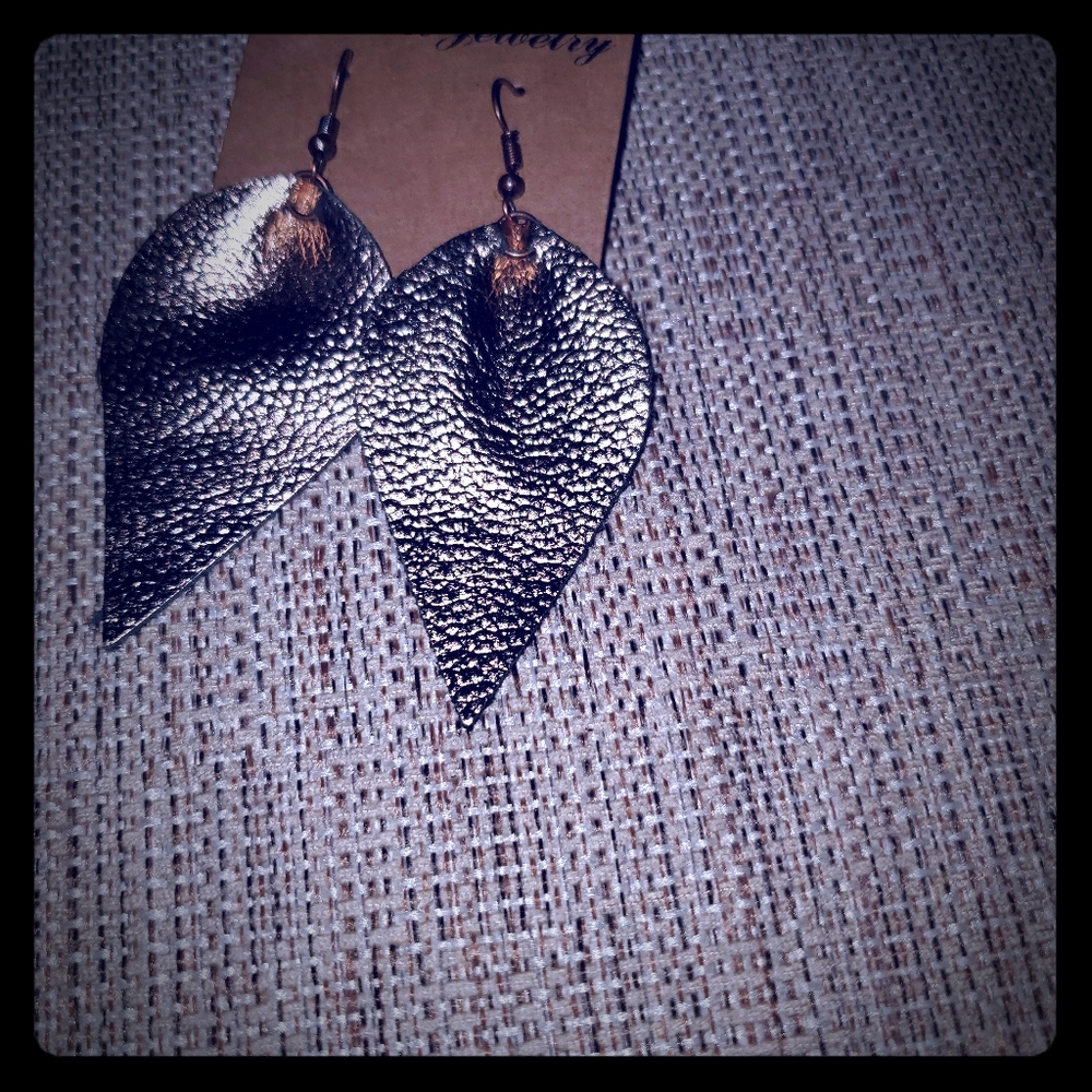 Rose gold leatherette earrings
